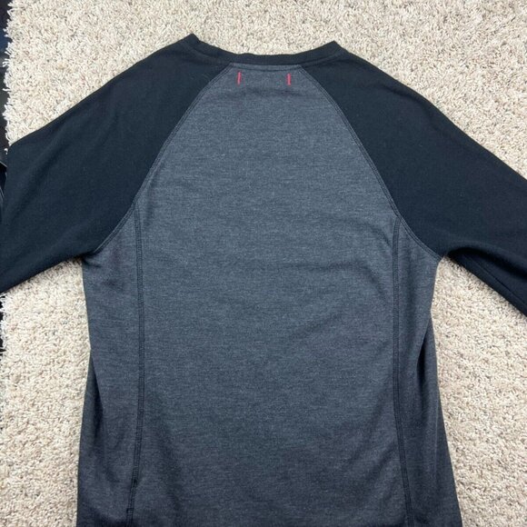 Tommy Bahama Medium Light Sweater Pullover Crew Neck Black Gray, Red Logo - Picture 7 of 7